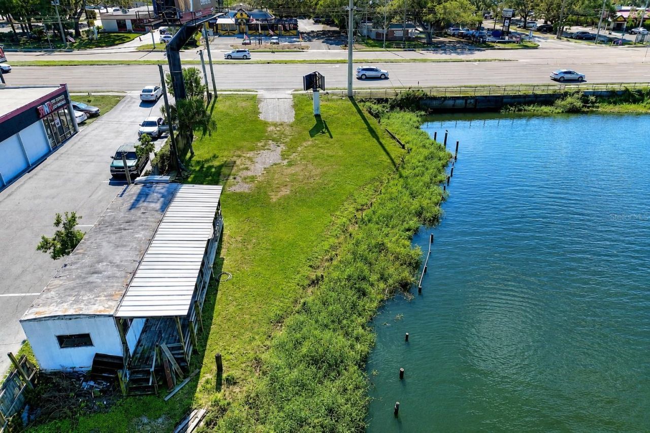 1214 W Brandon Boulevard , Brandon, FL 33511 Photo