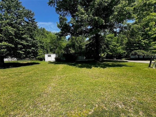 3651 Sample Rd , Hermitage, PA 16148
