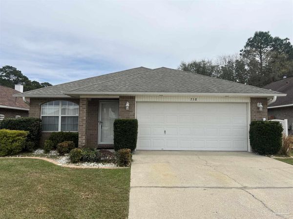 758 Mozingo Ln, Pensacola, FL 32514