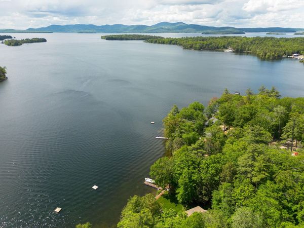 34 Mayer Road, Moultonborough, NH 03254