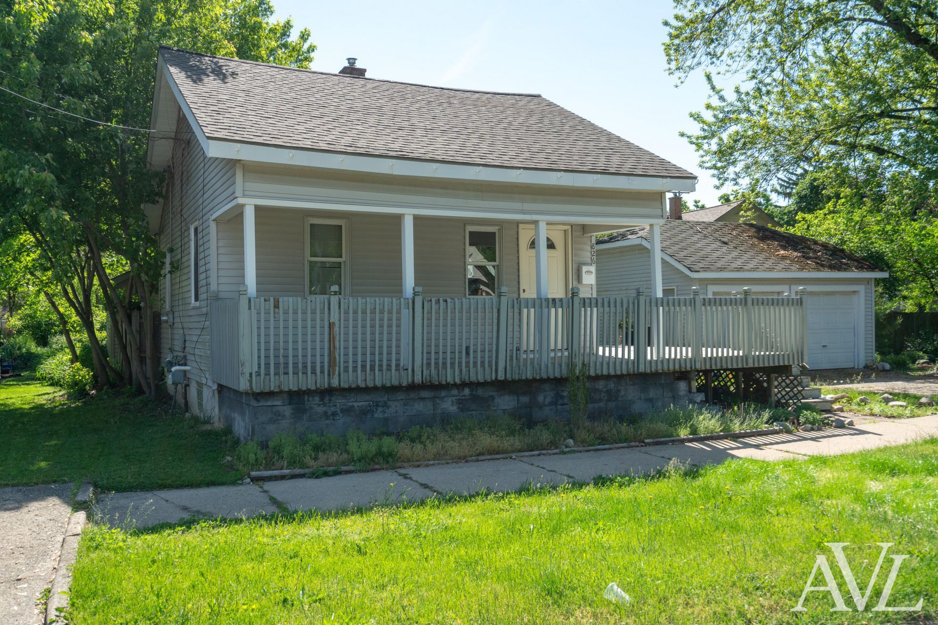 826 Lincoln Avenue Nw, Grand Rapids, MI 49504 Main Photo