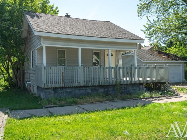 826 Lincoln Avenue NW, Grand Rapids, MI 49504
