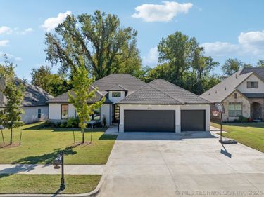 6610 E 119th Street S, Bixby, OK 74008