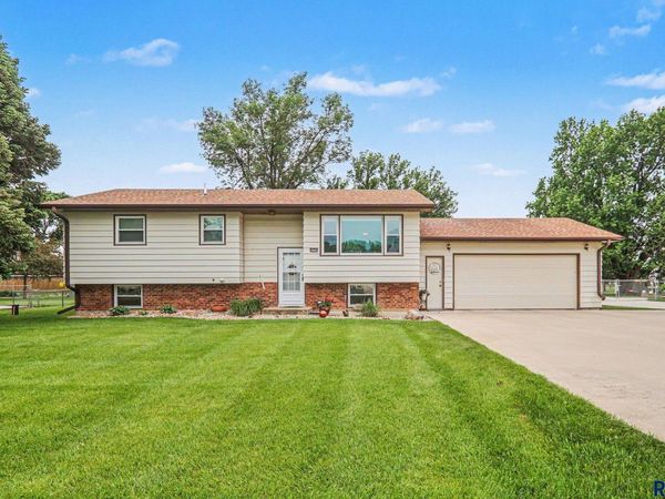 6605 W 10th St, Sioux Falls, SD 57107