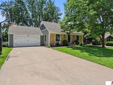 1604 Devoe Drive, Lincoln, NE 68506
