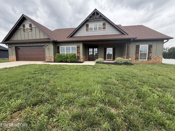 849 Pinebrooke Drive, Maryville, TN 37801