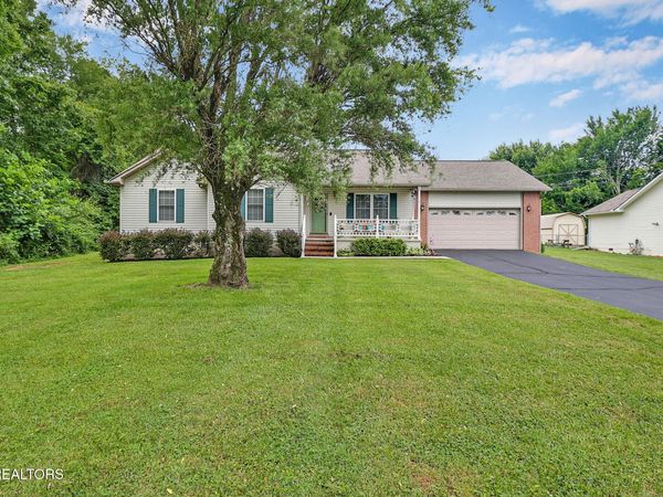 215 Kearney Drive, Crossville, TN 38555
