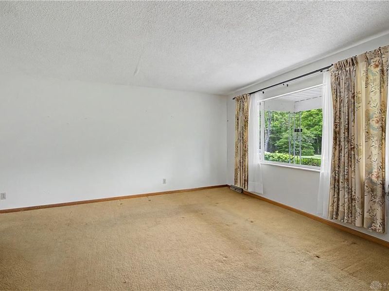 8074 Lower Miamisburg Road, Germantown, OH 45327 Photo 4