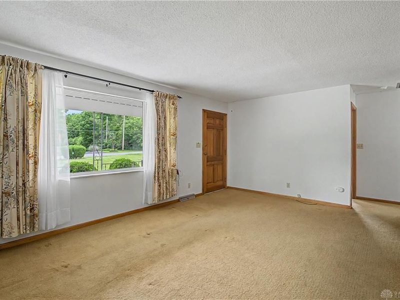 8074 Lower Miamisburg Road, Germantown, OH 45327 Photo 5