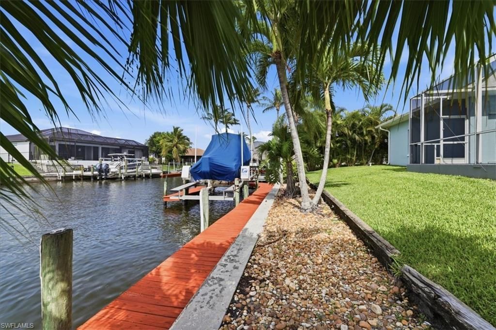 2910 SW 37th Ter , Cape Coral, FL 33914 Photo