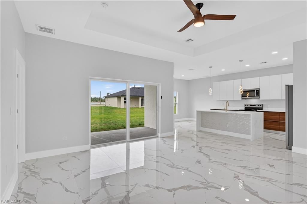 454 Mercedes Ct, Lehigh Acres, FL 33972 Photo