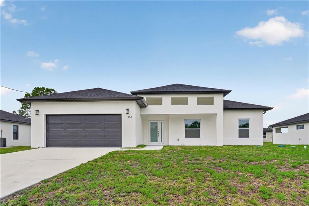 454 Mercedes Ct, Lehigh Acres, FL 33972 Photo