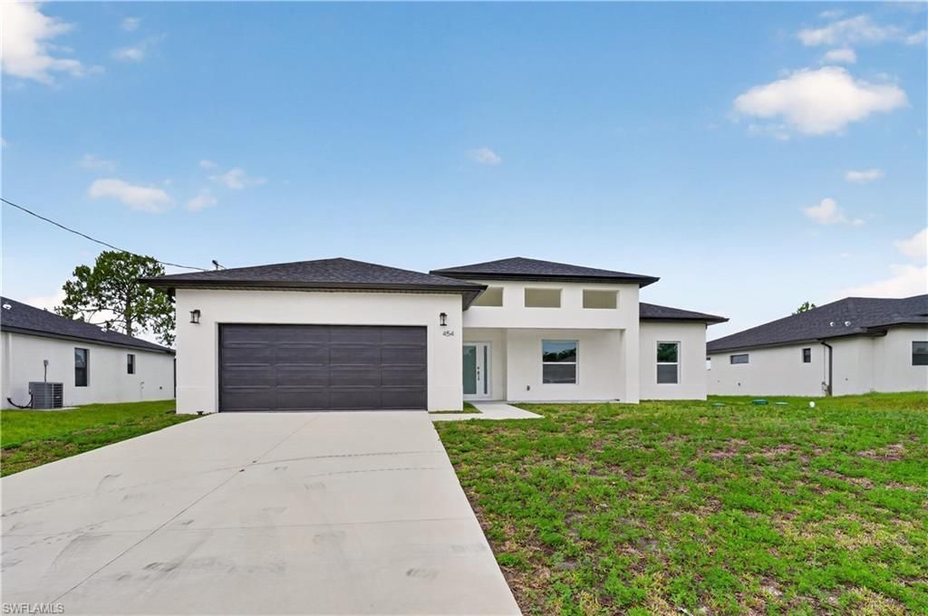 454 Mercedes Ct, Lehigh Acres, FL 33972 Photo
