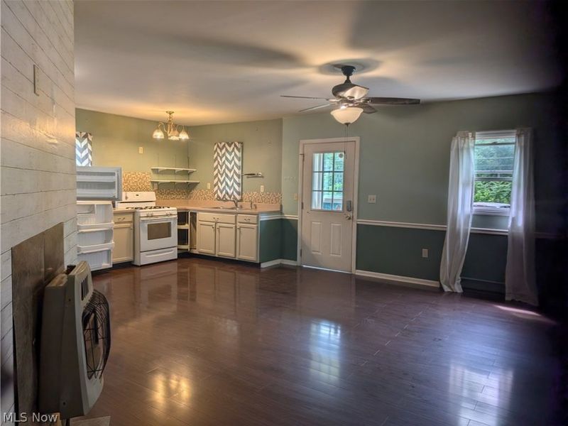 20 S High Street , Glouster, OH 45732 Photo 3