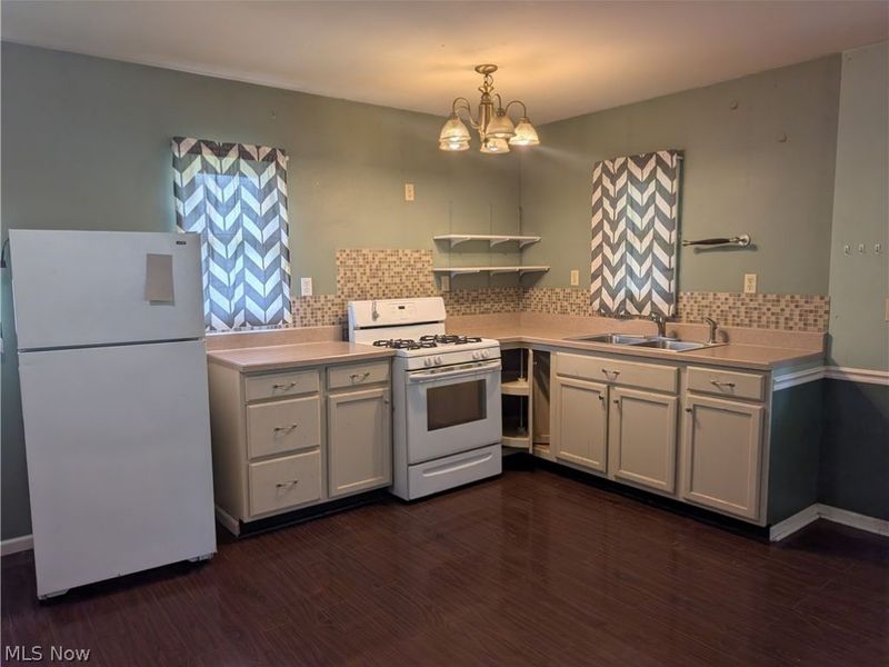 20 S High Street , Glouster, OH 45732 Photo 4