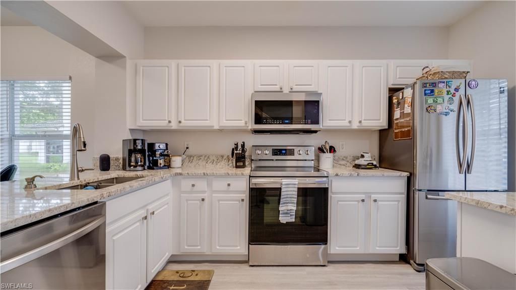 10053 Poppy Hill Dr , Fort Myers, FL 33966 Photo