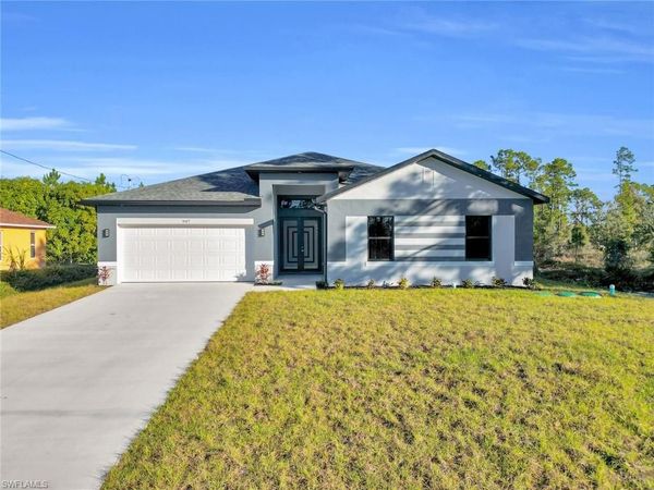 1112 Summa BLVD , LEHIGH ACRES, FL 33974