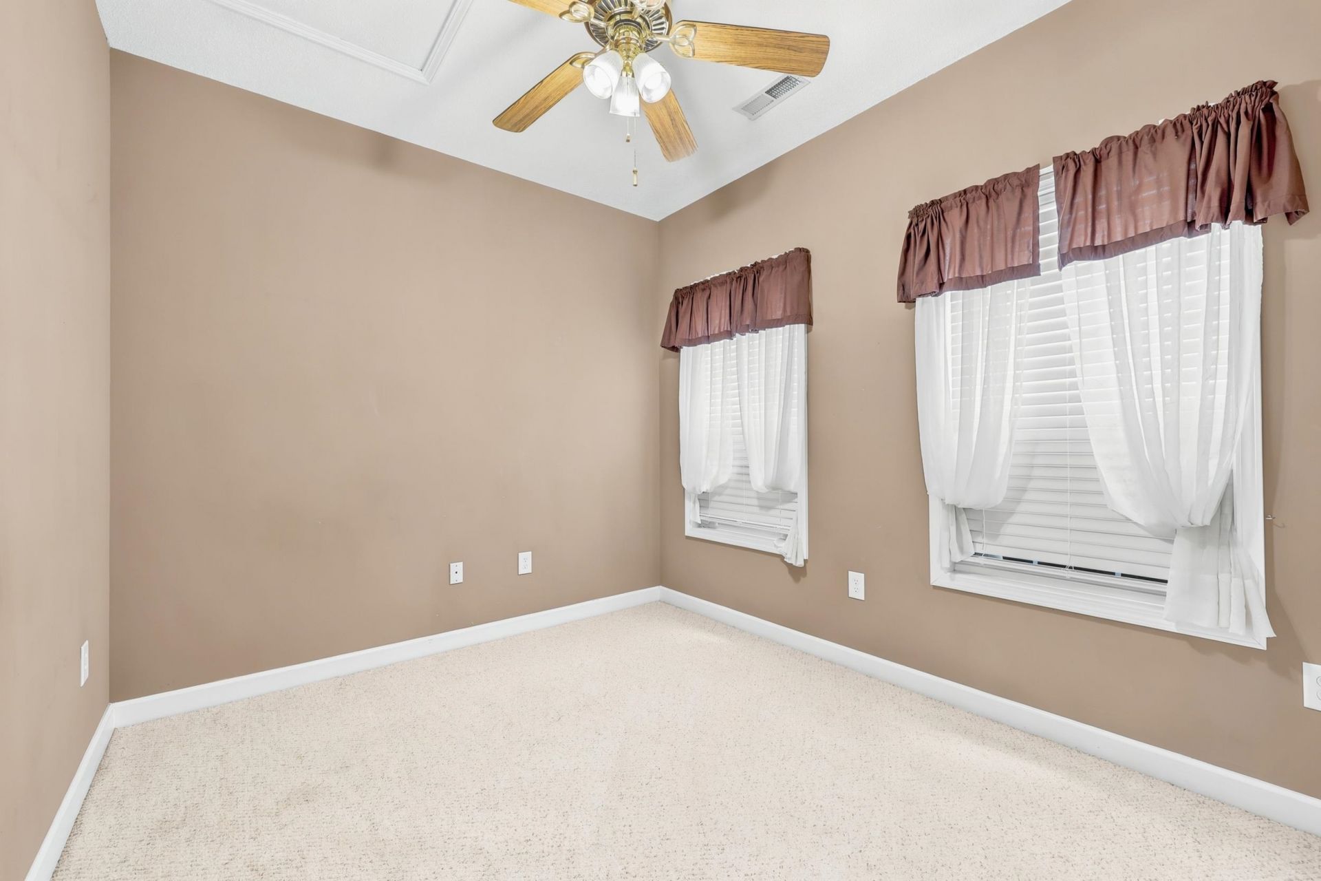 120 Ashworth Dr.  Photo 29