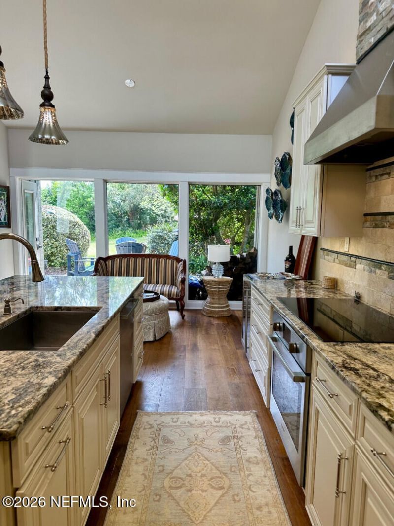 9897 Sawgrass Drive E, Ponte Vedra Beach, FL 32082 Photo