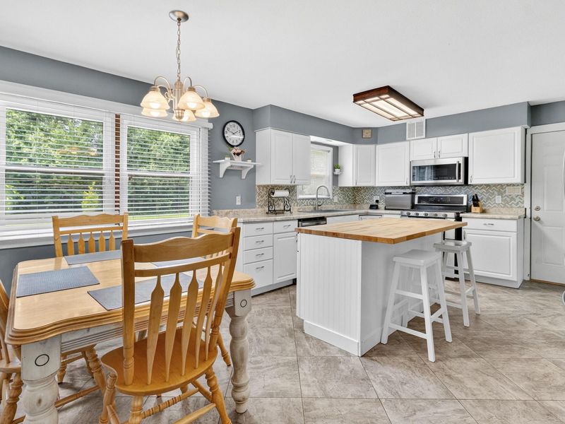 13935 Cobblestone Lane , Pickerington, OH 43147 Photo 9