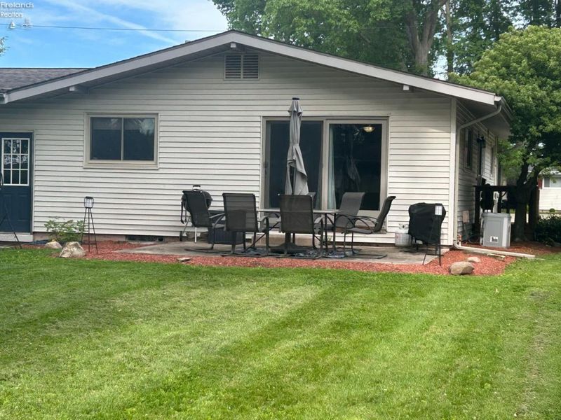 90 Eastwood Drive, Norwalk, OH 44857 Photo 2