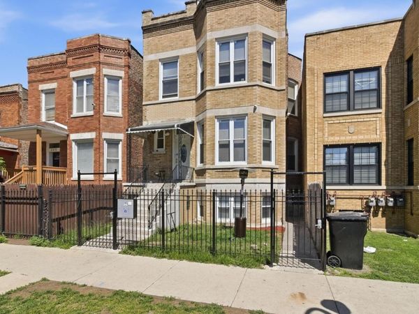 203 N Leamington Avenue , Chicago, IL 60644