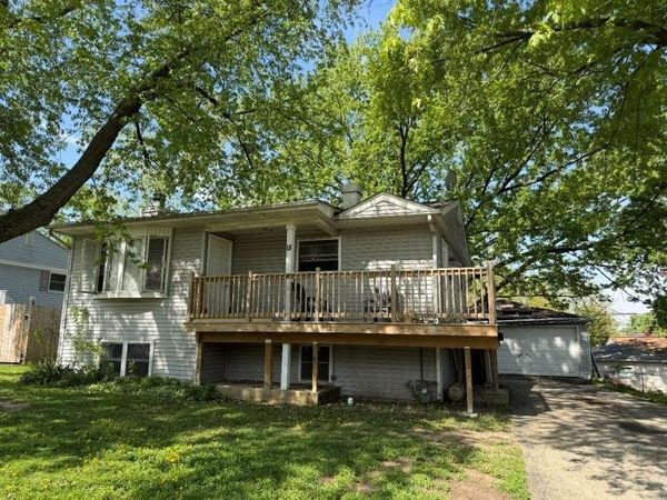 18 BIRCH Street , Carpentersville, IL 60110