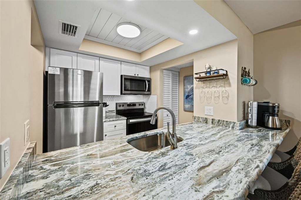 200 Lenell Rd , Unit 215, Fort Myers Beach, FL 33931 Photo