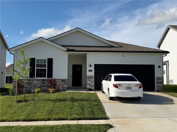 3060 NW 96th Street, Kansas City, MO 64154