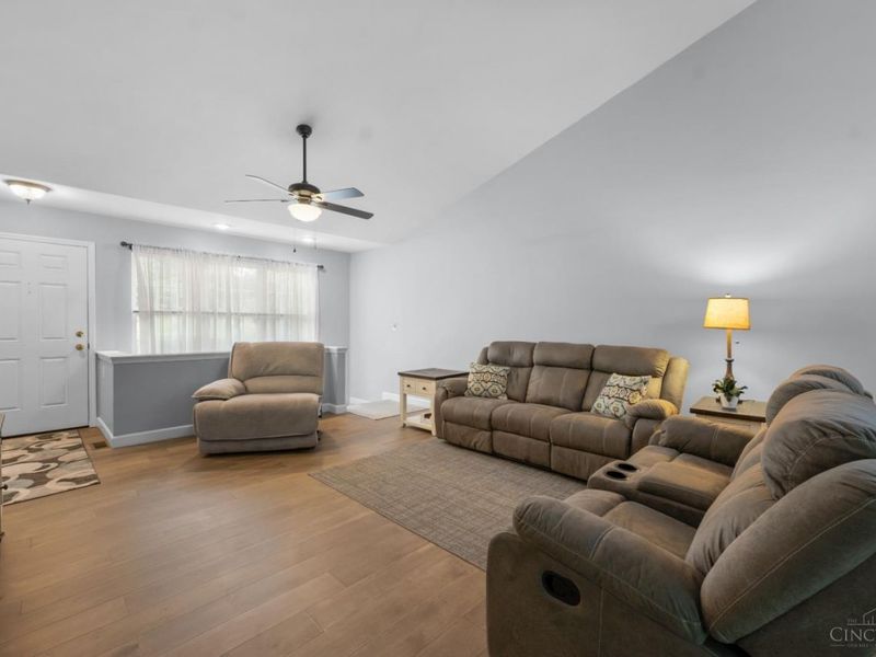 32 Stillmeadow Drive, Unit 7, Pierce Twp, OH 45245 Photo 6