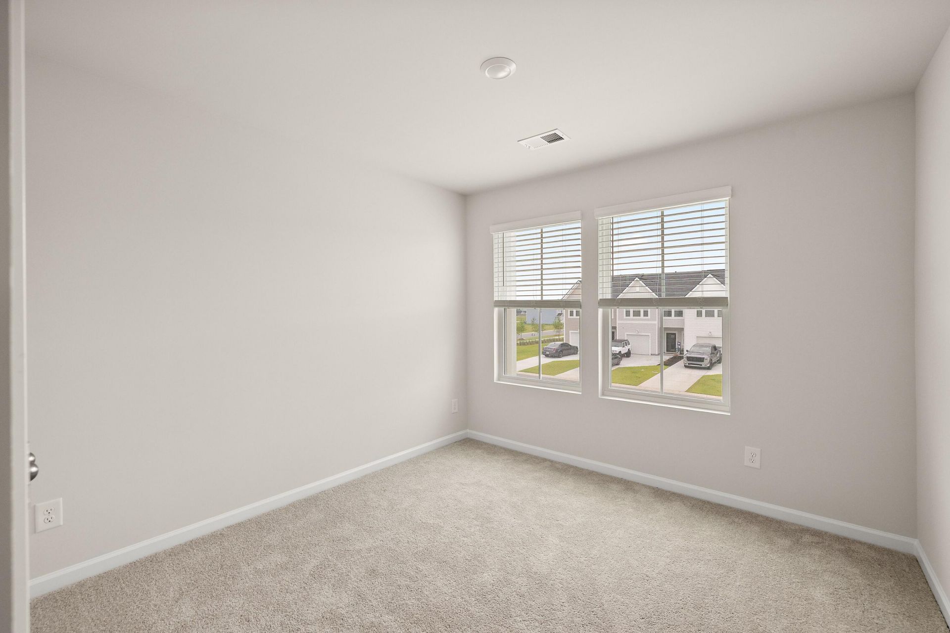 391 Tiliwa Street Photo 12