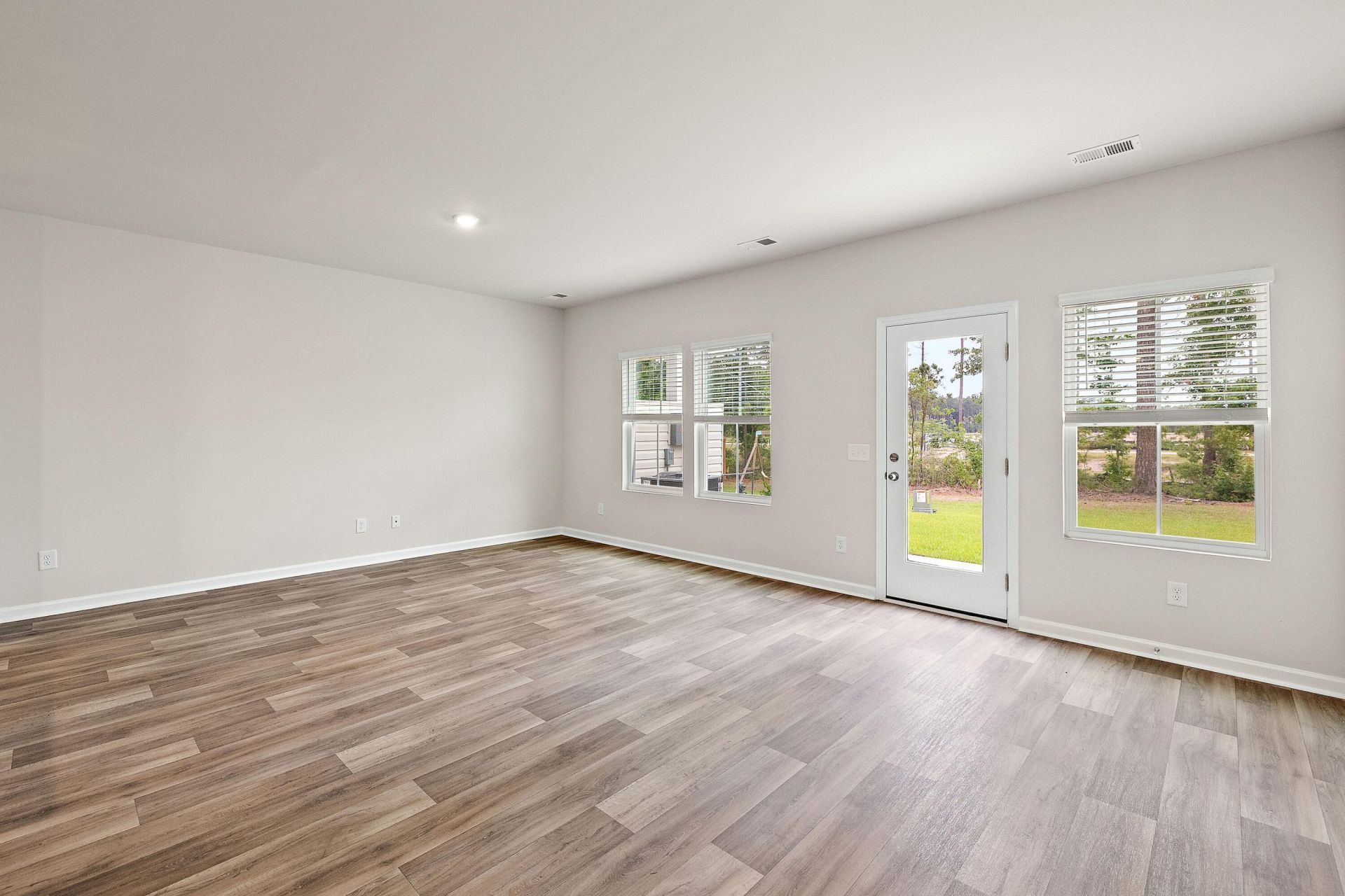 391 Tiliwa Street Photo 5