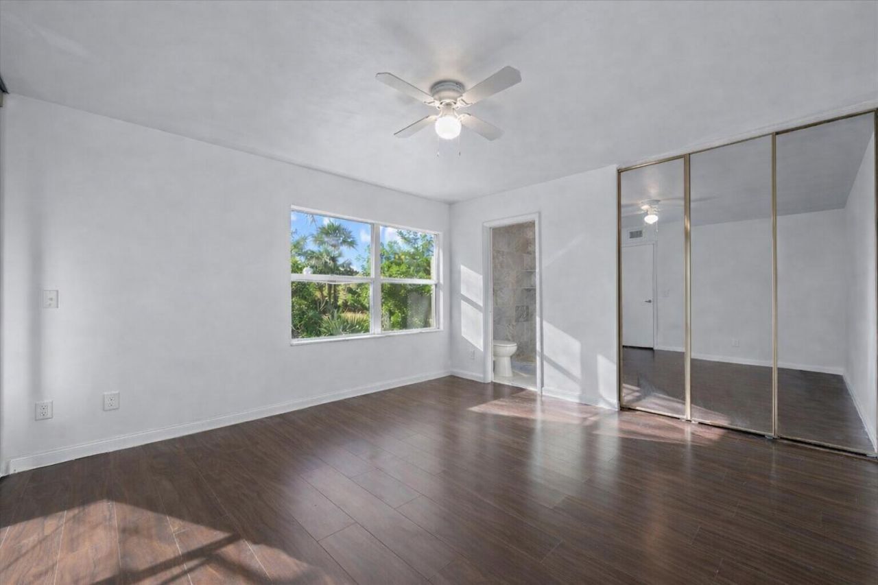 1945 Stratford Way, West Palm Beach, FL 33409 Photo