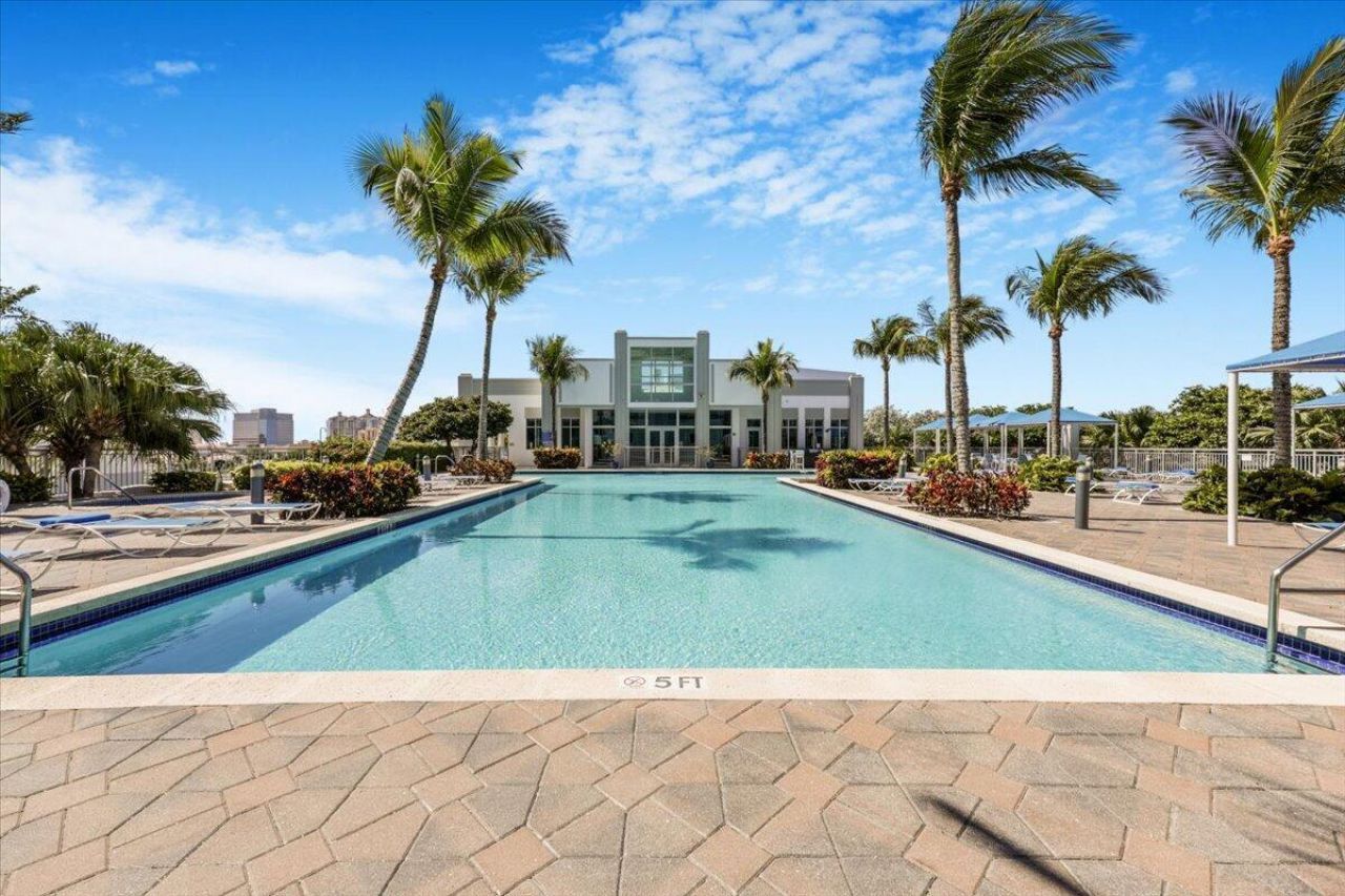 300 S Australian Avenue, Unit 717, West Palm Beach, FL 33401 Photo