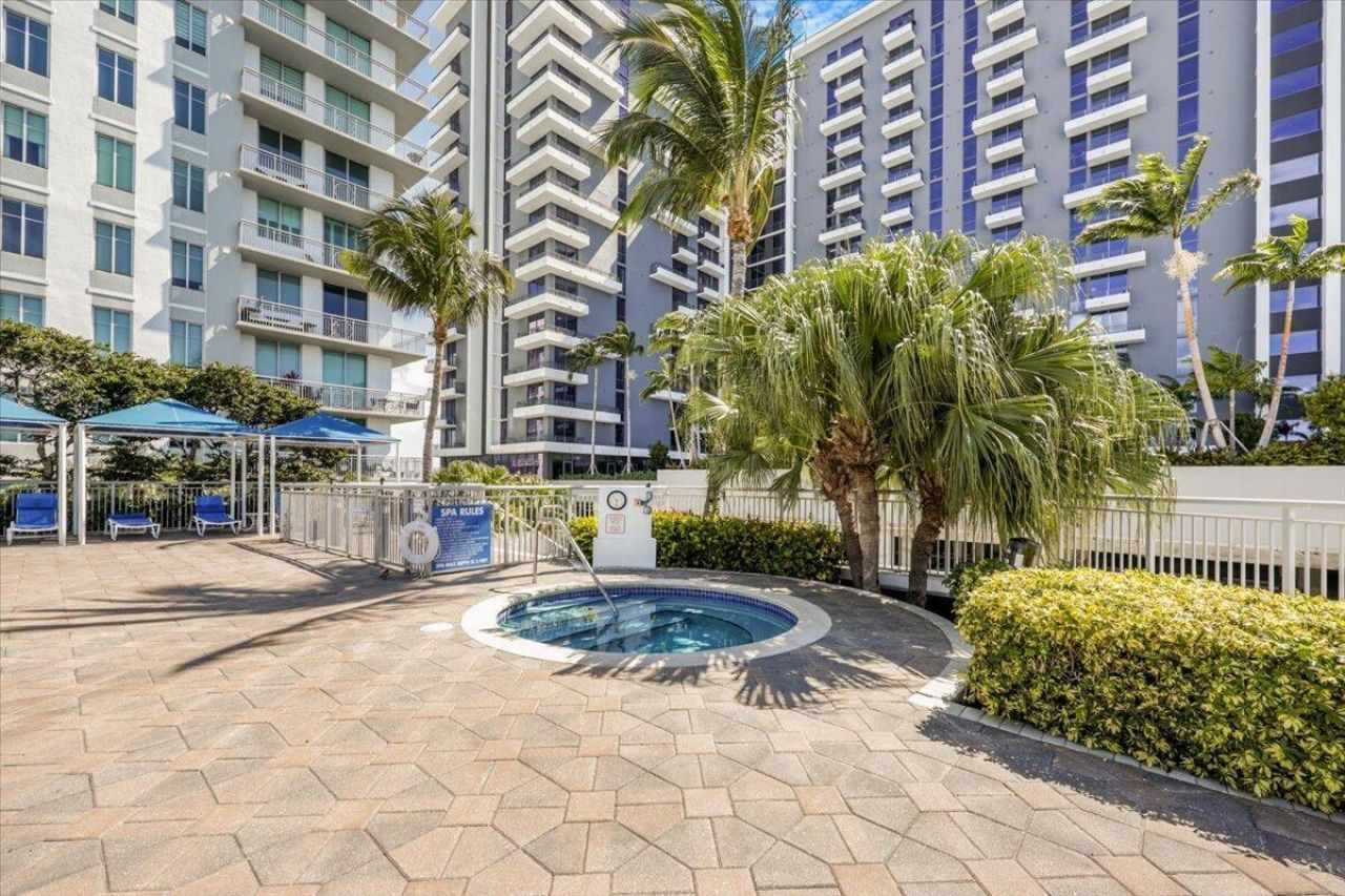 300 S Australian Avenue, Unit 717, West Palm Beach, FL 33401 Photo