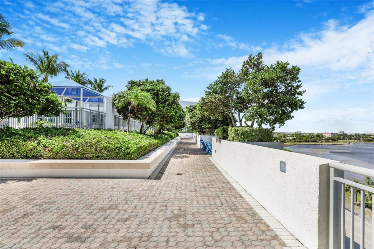 300 S Australian Avenue, Unit 717, West Palm Beach, FL 33401 Photo