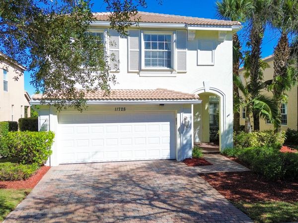 11728 SW Bennington Circle, Port St. Lucie, FL 34987