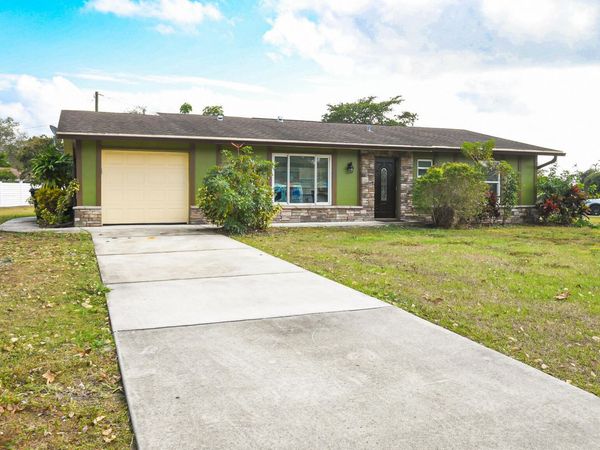 610 NW Marion Avenue, Port St. Lucie, FL 34983
