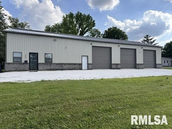403 W WALNUT Street, Jacksonville, IL 62650