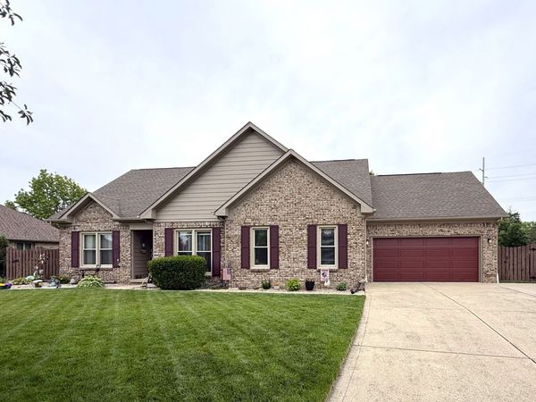 1069 Redwood Drive , Brownsburg, IN 46112