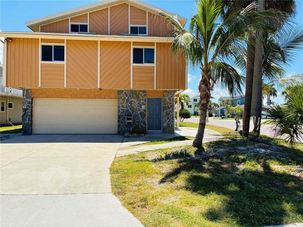 17601 1ST STREET E, REDINGTON SHORES, FL 33708