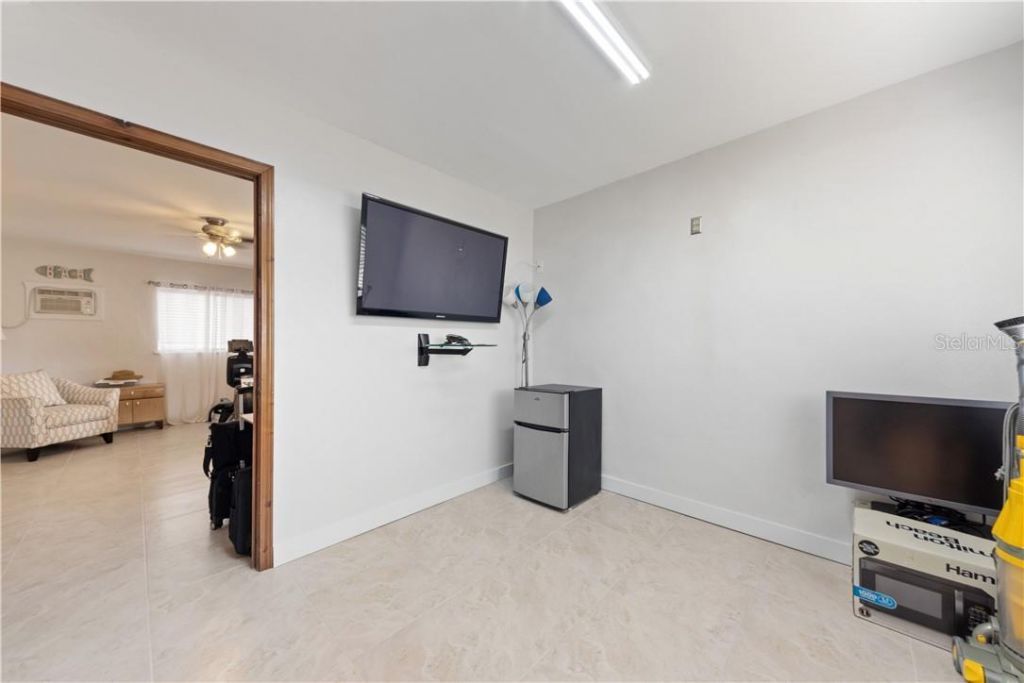 17601 1st Street E, Redington Shores, FL 33708 Photo