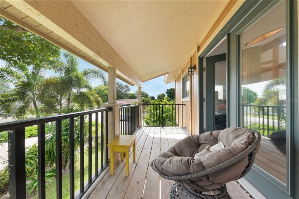 17601 1st Street E, Redington Shores, FL 33708 Photo