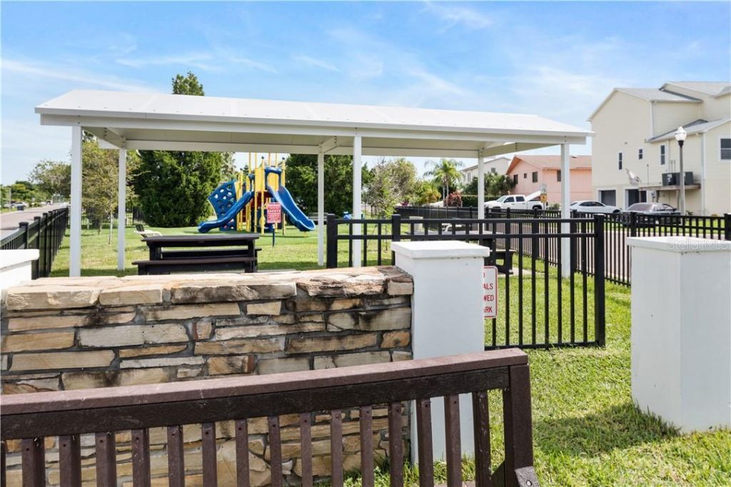 17601 1st Street E, Redington Shores, FL 33708 Photo