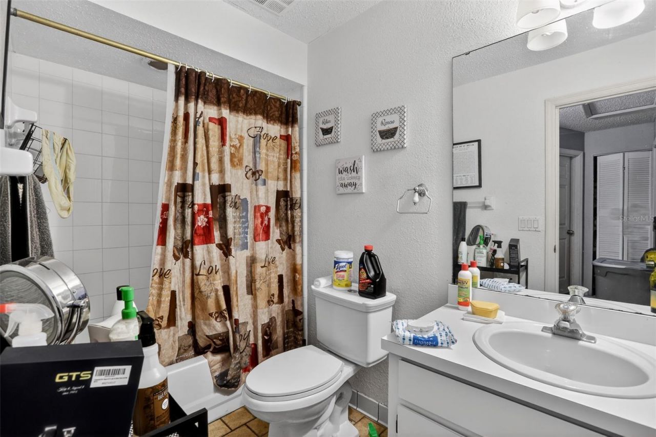 5298 Indian Laurel Court, Orlando, FL 32808 Photo