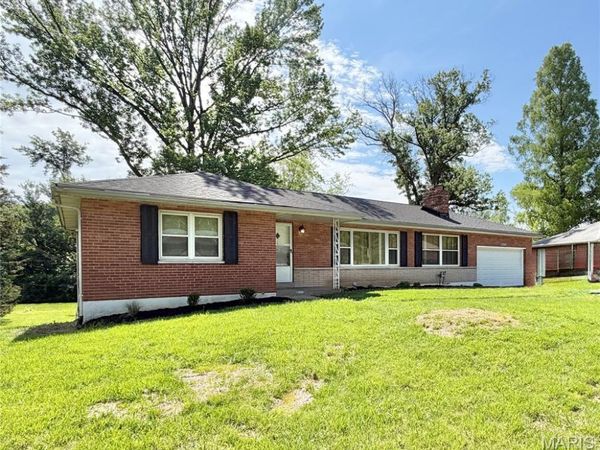 11606 Doris Drive , St Louis, MO 63138