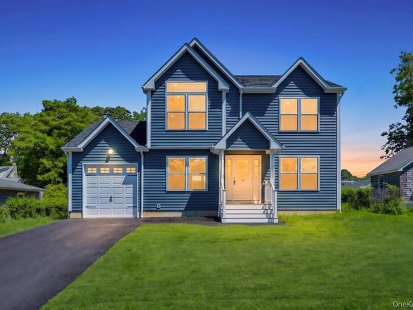 77 Carlton Avenue , Mastic, NY 11950