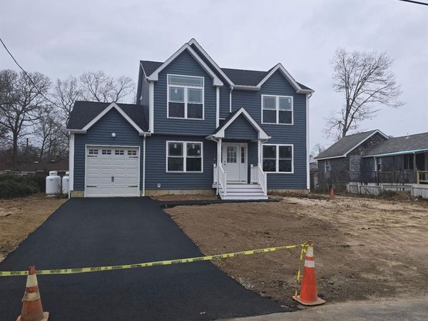 77 Carlton Avenue , Mastic, NY 11950