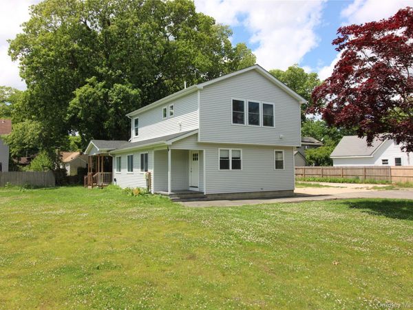 206 Huntington Drive, Mastic Beach, NY 11951