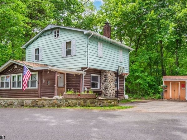 51 Poplar Grove Ter, West Milford, NJ 07480